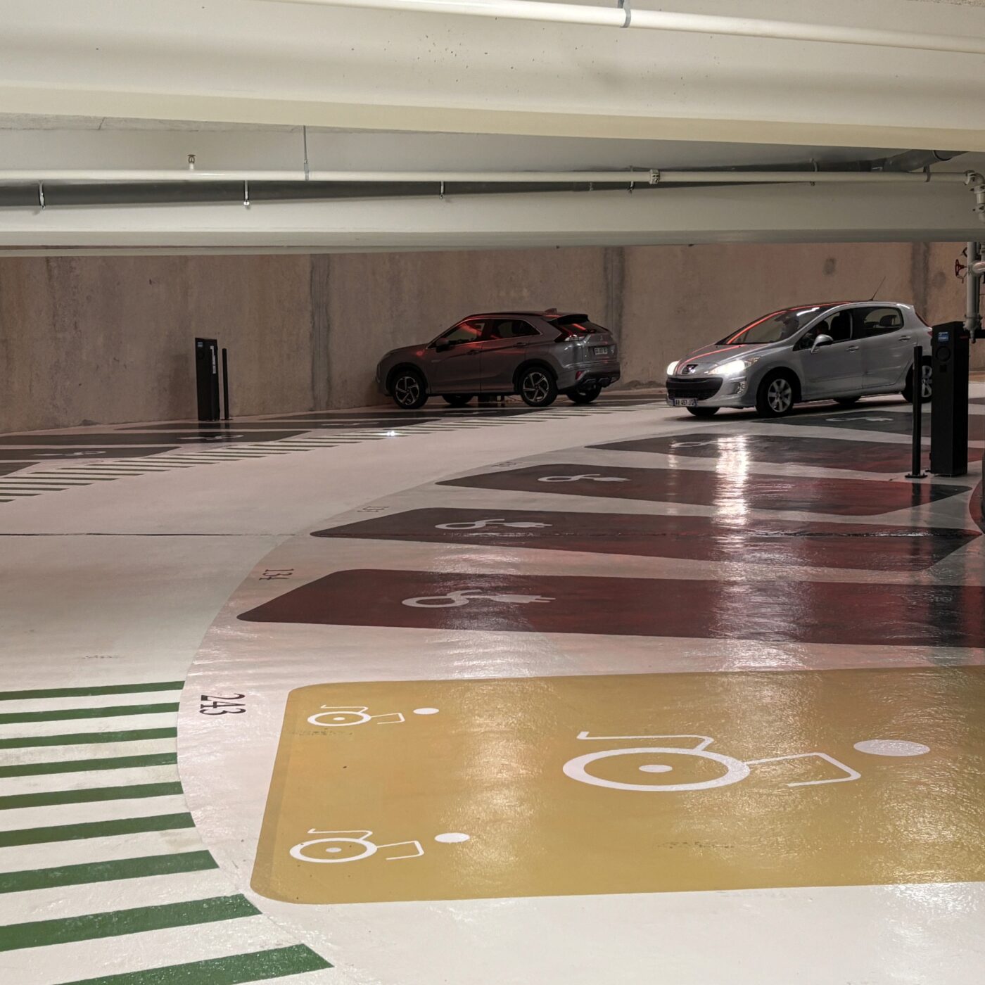 Épernay : le nouveau parking de 402 places, situé au Jard, a ouvert ses portes episode artwork
