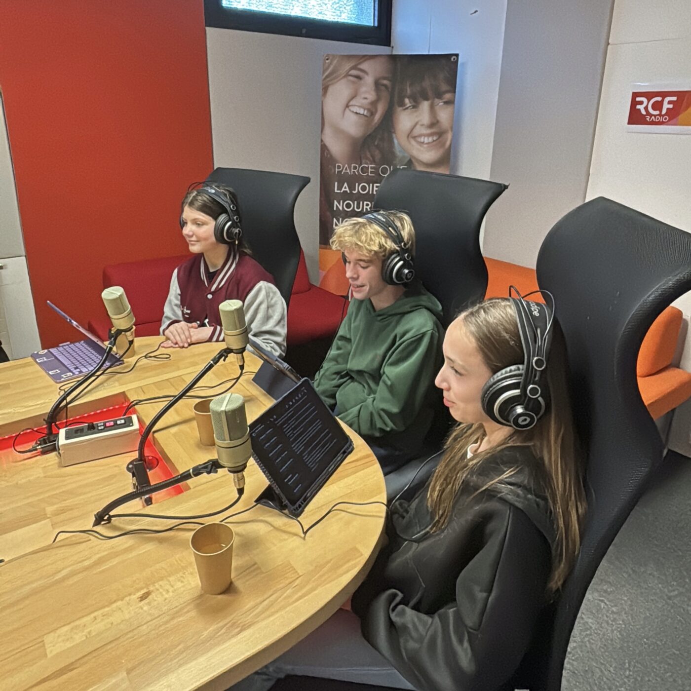 Châlons : Trois collégiens de Notre-Dame interviewent François Hollande sur RCF episode artwork