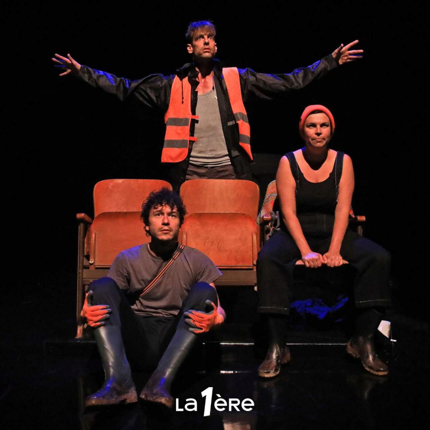 Rencontre avec Mathias Simons, Alice Laruelle et Marie-Camille Blanchy pour "Les enfants de la vallée" aux Chiroux à Liège Rencontre avec Mathias Simons, Alice Laruelle et Marie-Camille Blanchy pour "Les enfants de la vallée" aux Chiroux à Liège