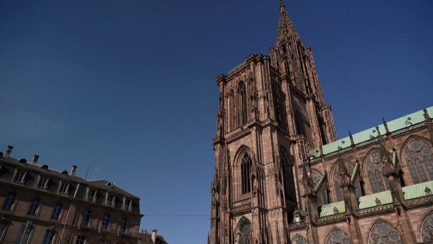 À Strasbourg, une fake news sur le meurtre d'un jeune propagée sur TikTok déclenche une émeute en plein centre-ville