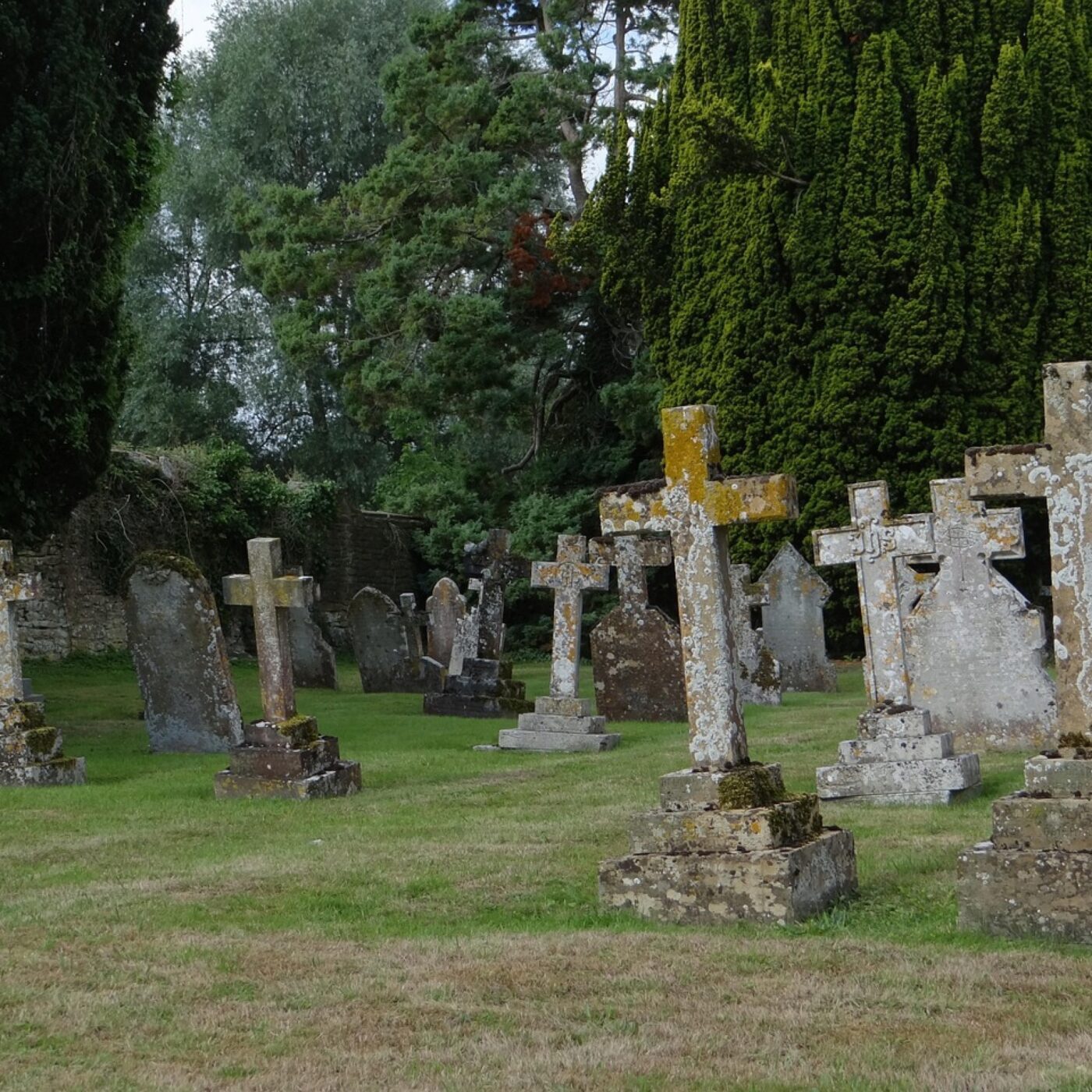 "Toute personne a le droit à une sépulture décente et des obsèques dignes" pour Patrick Gallen du collectif Dignité Cimetière de Rennes episode artwork