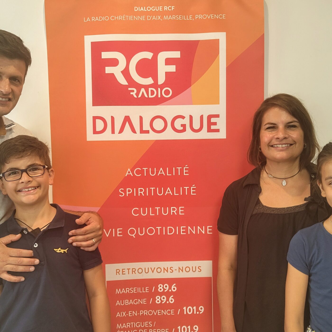 Un tour de France en famille pour dépoussiérer l'image des patronages episode artwork