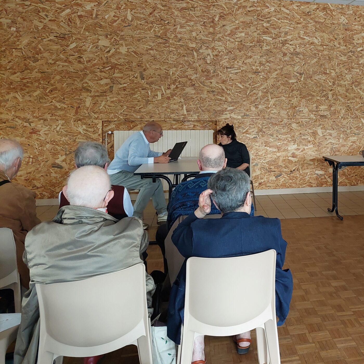 Bien vieillir : un théâtre-forum pour orienter episode artwork