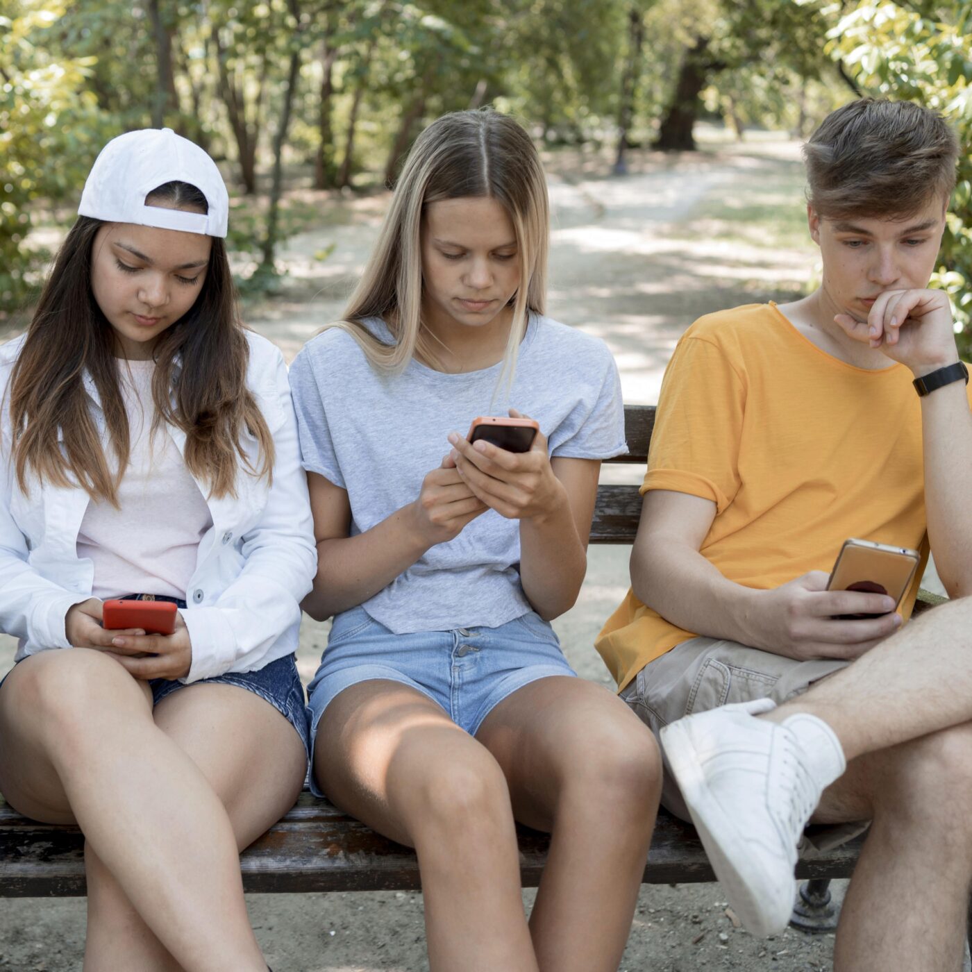 Réseaux sociaux : après l’interdiction aux moins de 15 ans, que fait-on maintenant ?