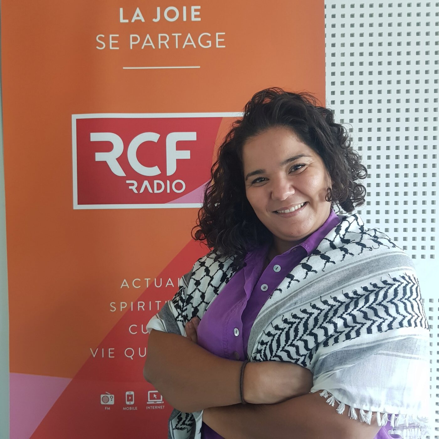 Samira El Mouzghibati, réalisatrice du documentaire "Les Miennes" episode artwork