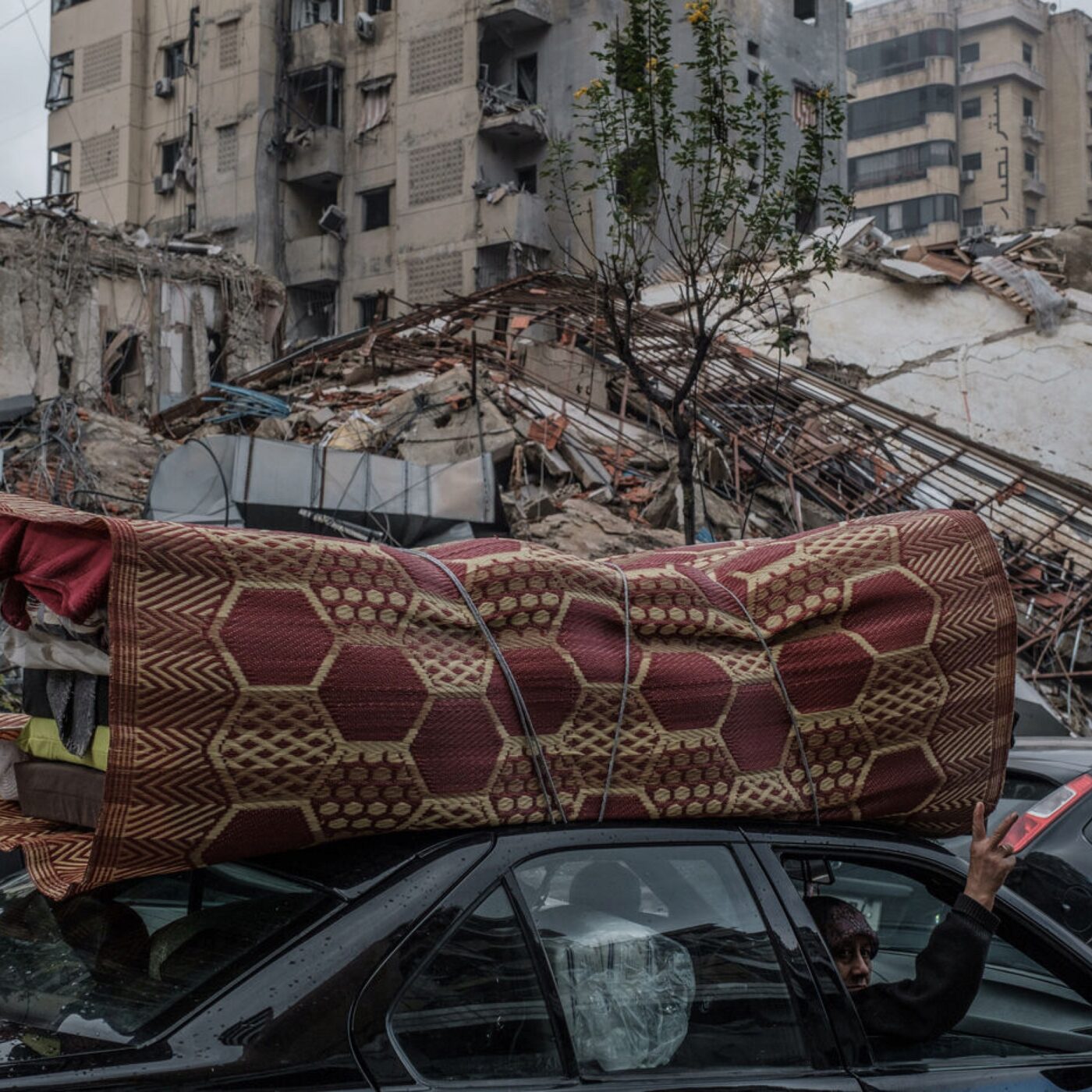 Cessez le feu au Liban : une trêve fragile à un mois de Noël episode artwork