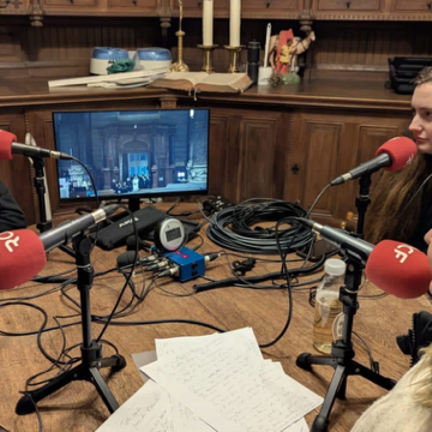 Table ronde du 8 décembre 2024 : " Partager la lumière vive de la foi " episode artwork