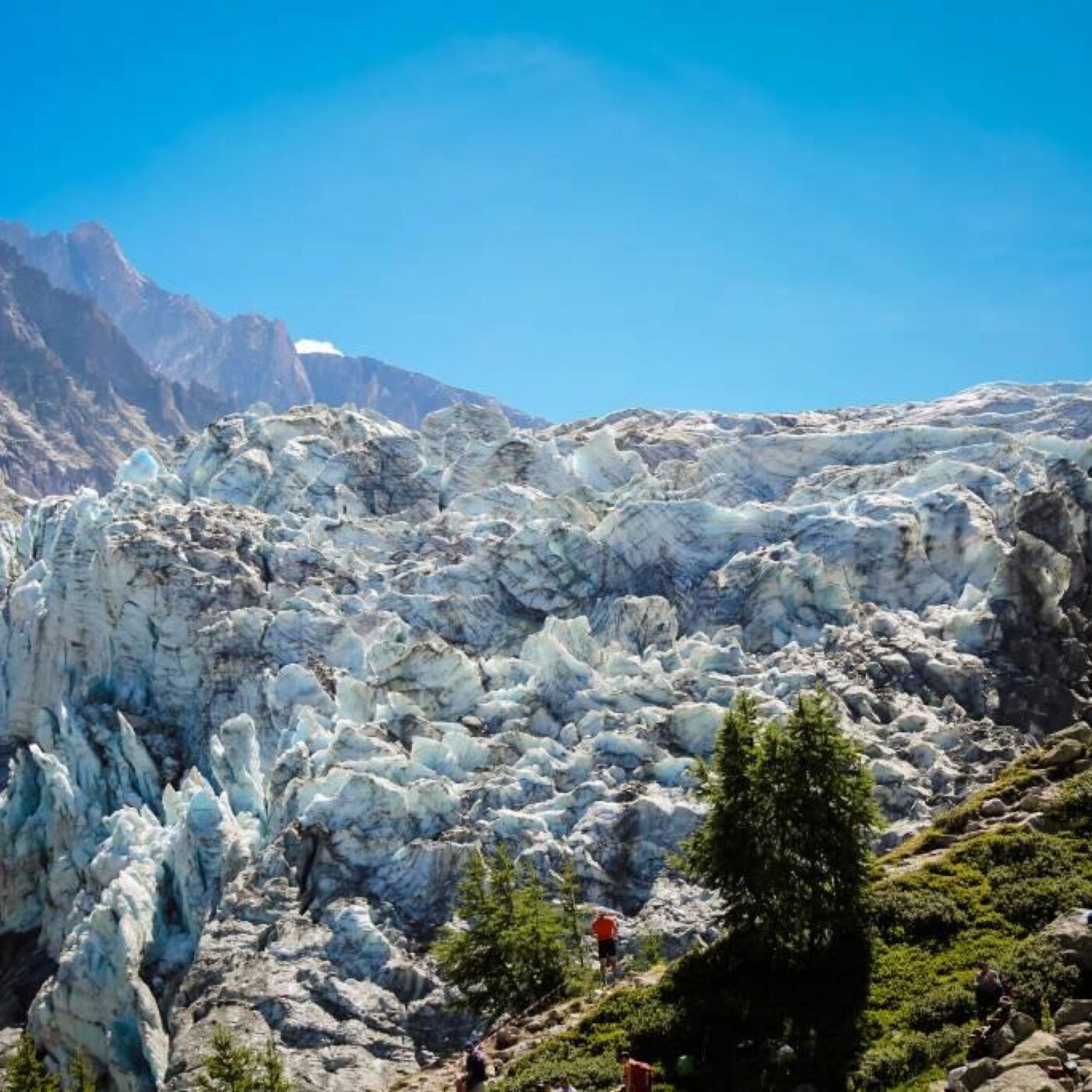 "Après les glaciers", des zones préservées, et déjà convoitées par les lobbys miniers et pétroliers episode artwork