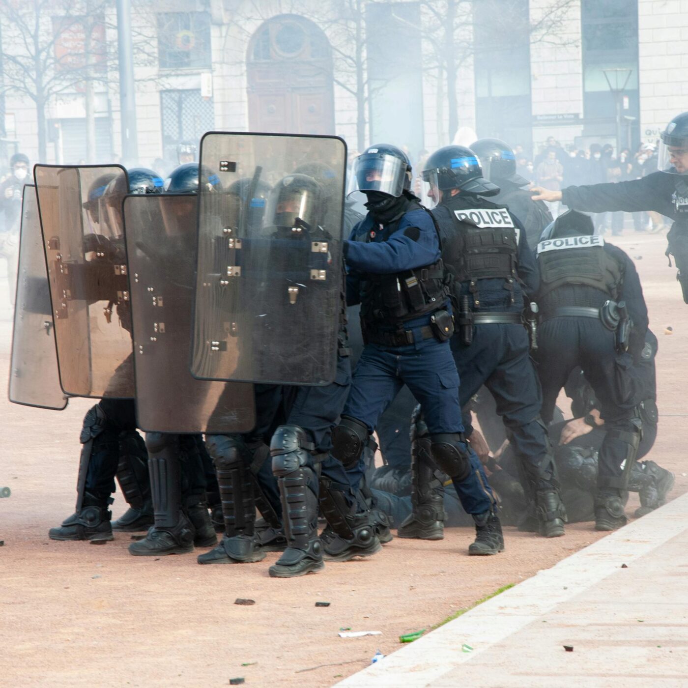 Guerre civile en France : fantasme médiatique ou bombe à retardement ?