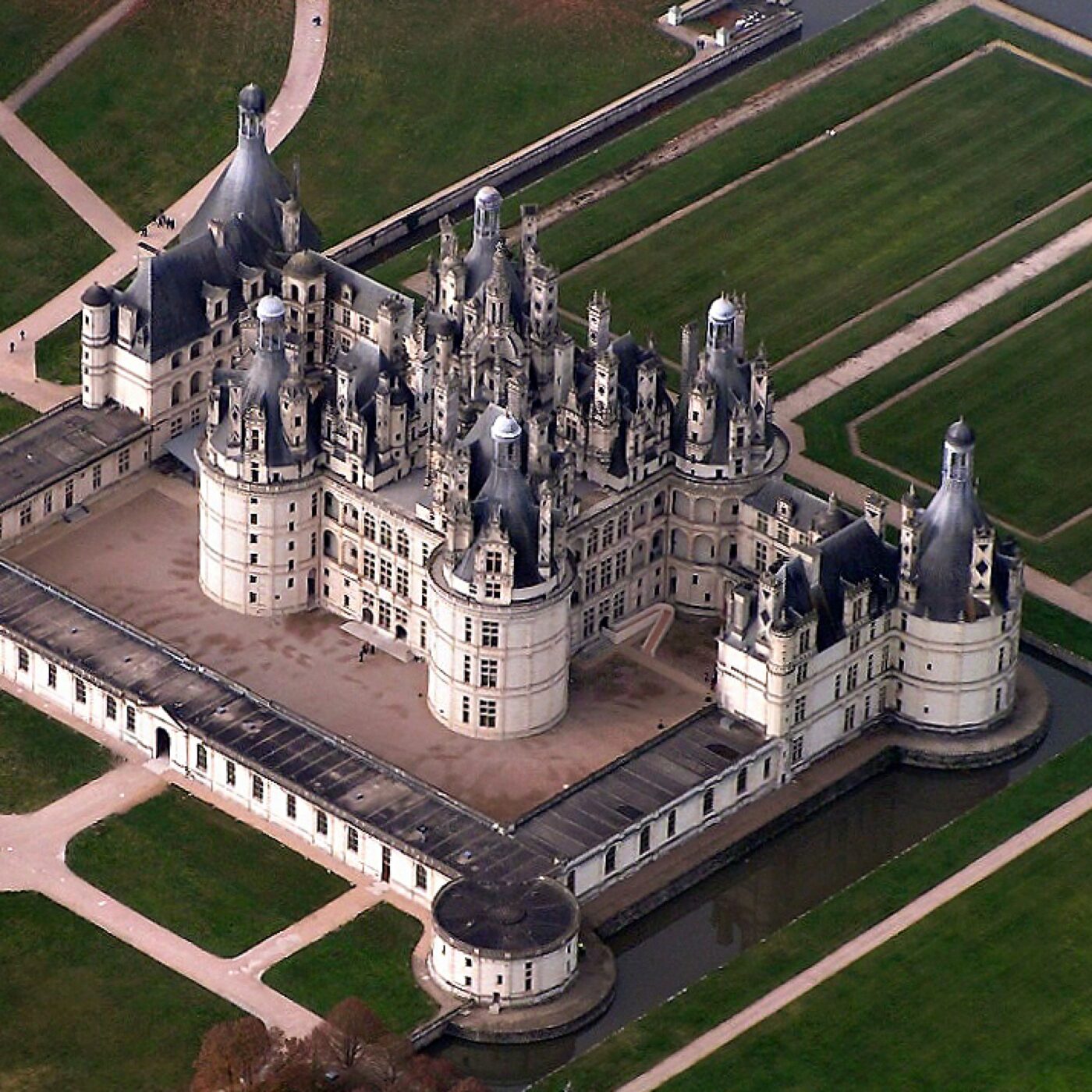 A Chambord, la cuisine bourgeoise du chef Joseph Viola episode artwork
