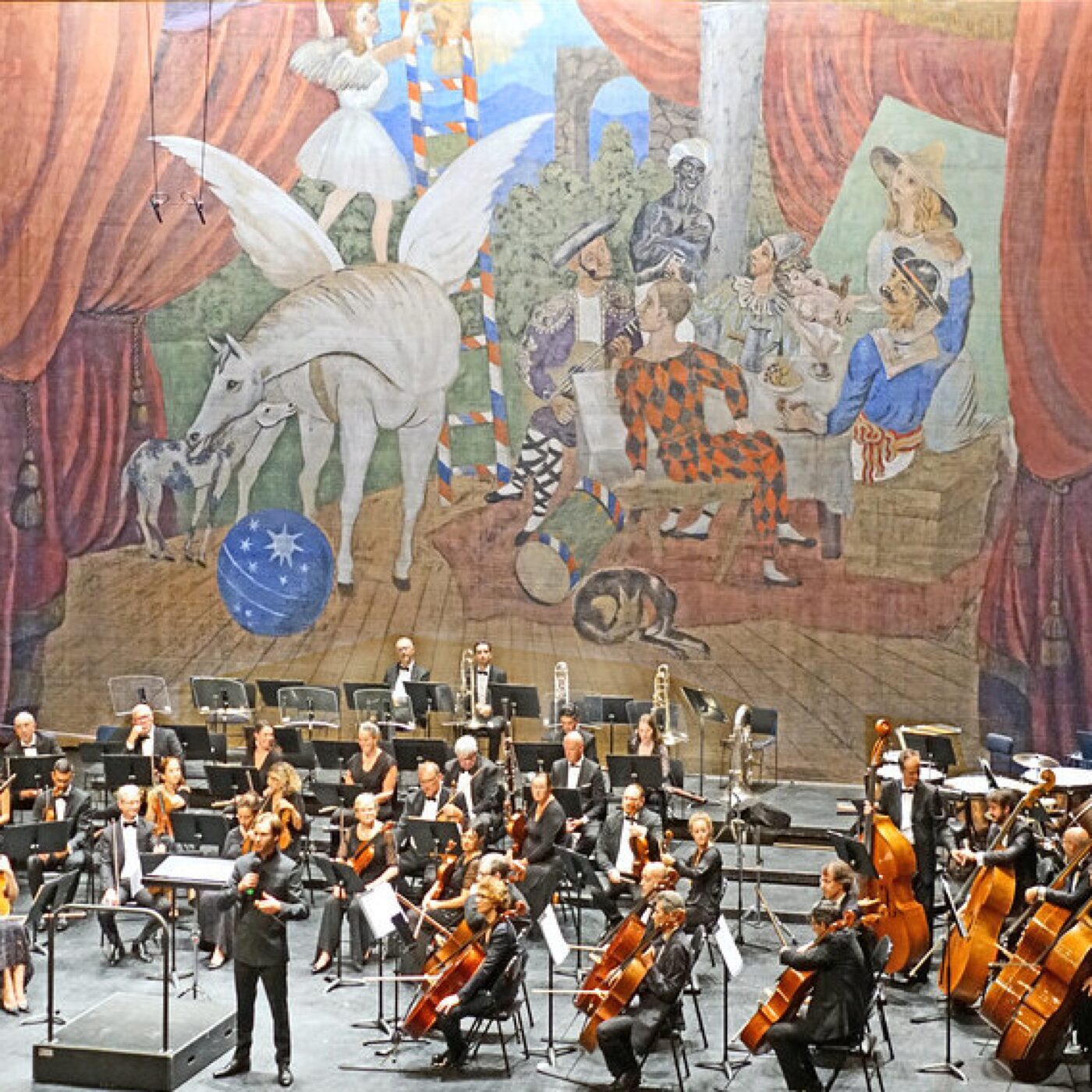 Le rideau de scène de "Parade", peint par Picasso, est à l'Opéra de Lille episode artwork