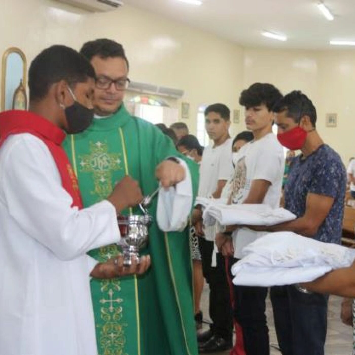 Aide à l\'Eglise en Détresse