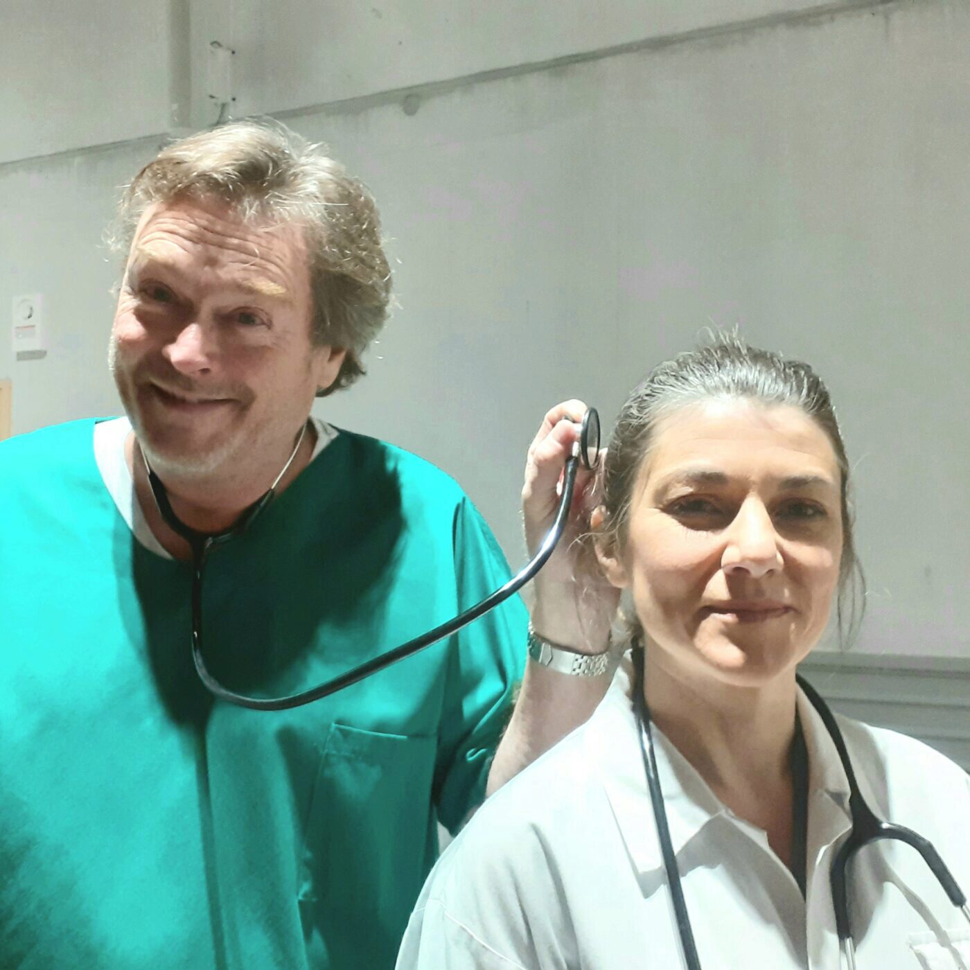 Comment gérer des conditions de travail difficiles dans un service d'urgence ? episode artwork
