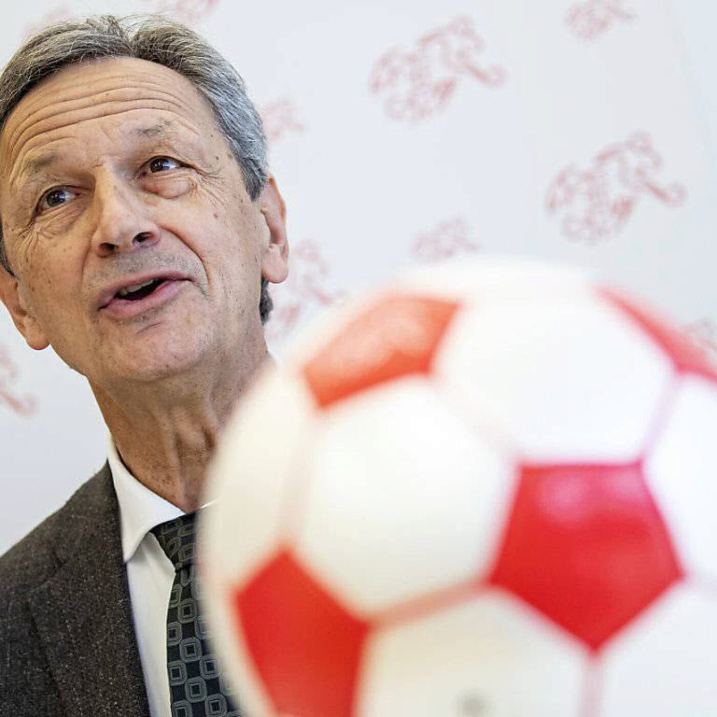 Euro de Foot Féminin en Suisse : "Le public ressent une authenticité", se félicite le patron de l'Association Suisse de Football episode artwork