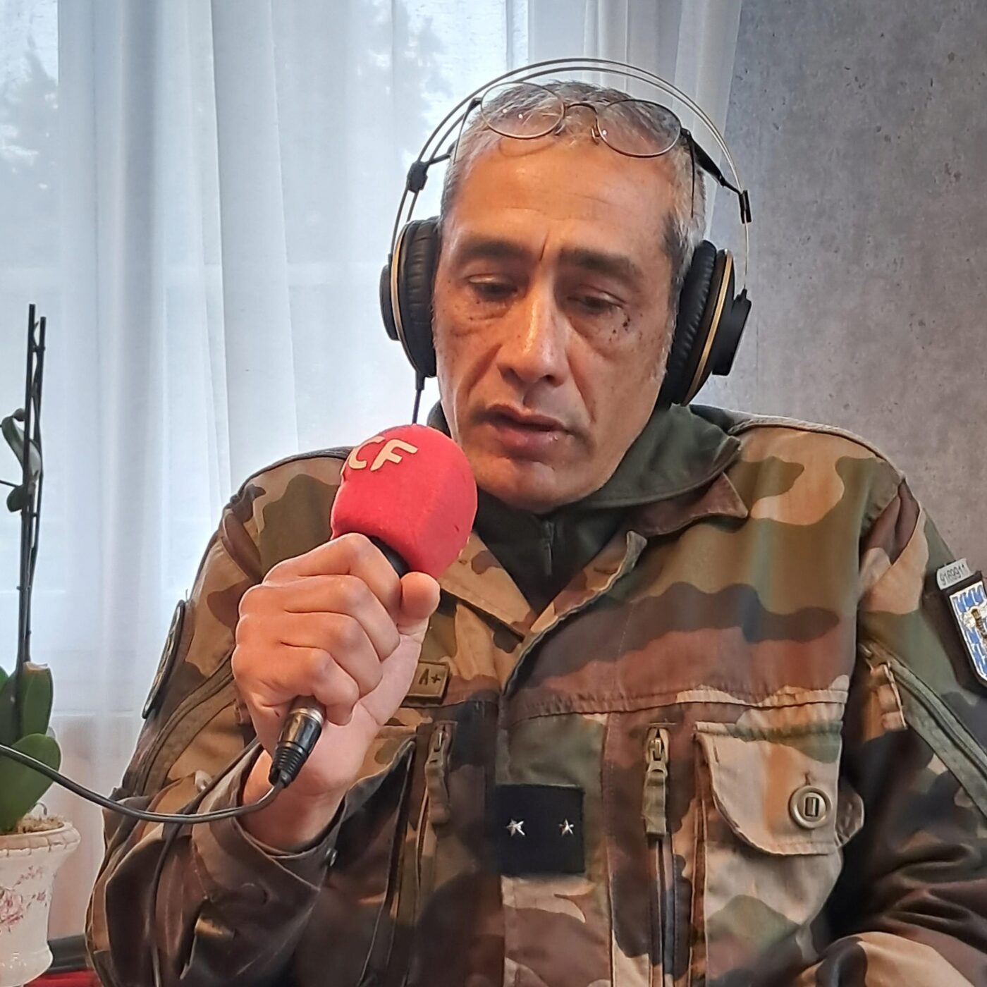 Salon des métiers de la défense et de la sécurité, dans l'Allier : le contexte international "crée un intérêt pour nos métiers", assure le général Di Meo, directeur de l’école de gendarmerie de Montluçon episode artwork