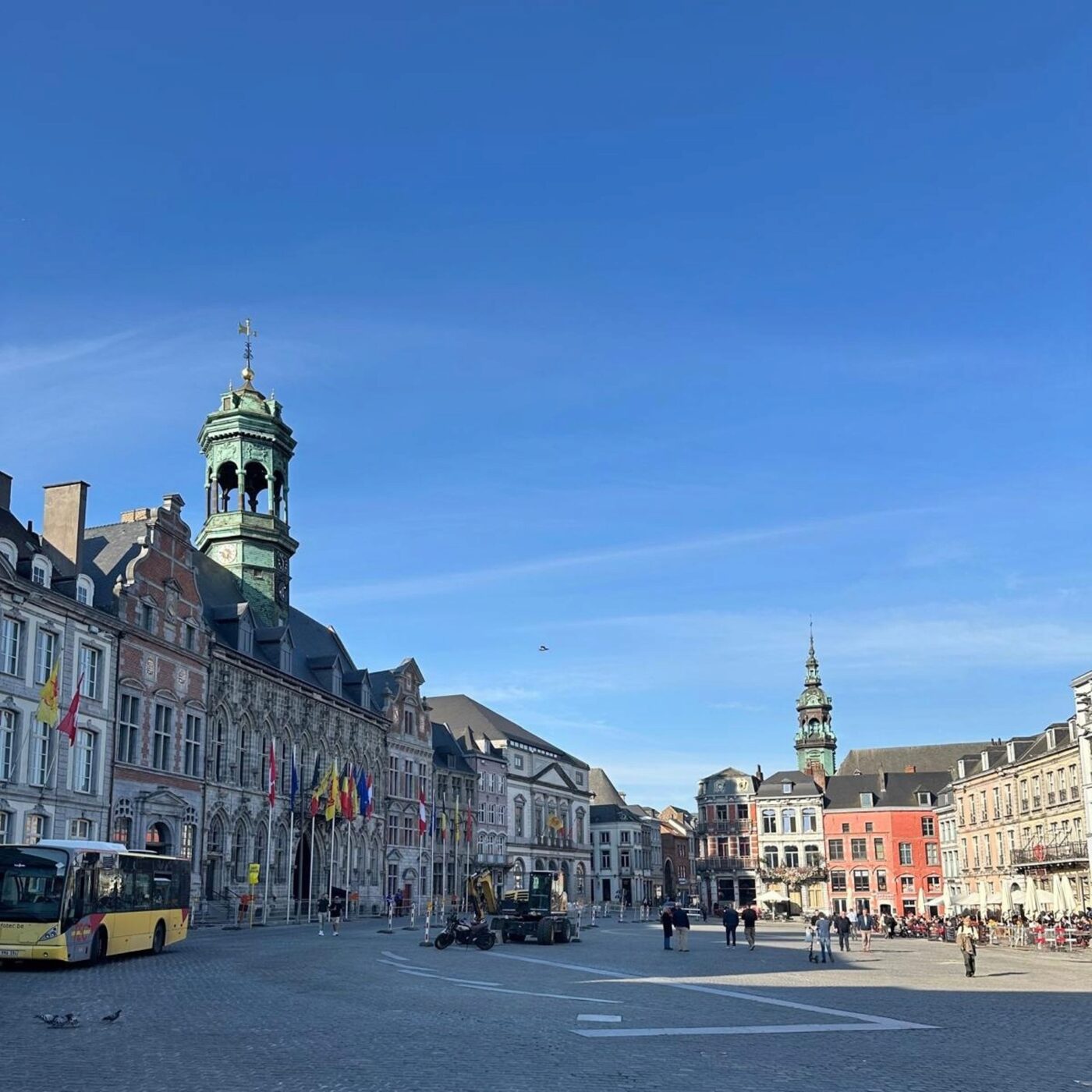 Mons vaut vraiment le Détour (3) : Mons vaut vraiment le Détour (3) : Fast-food belge, Salvatore Adamo et Orchestre Royal de Chambre de Wallonie