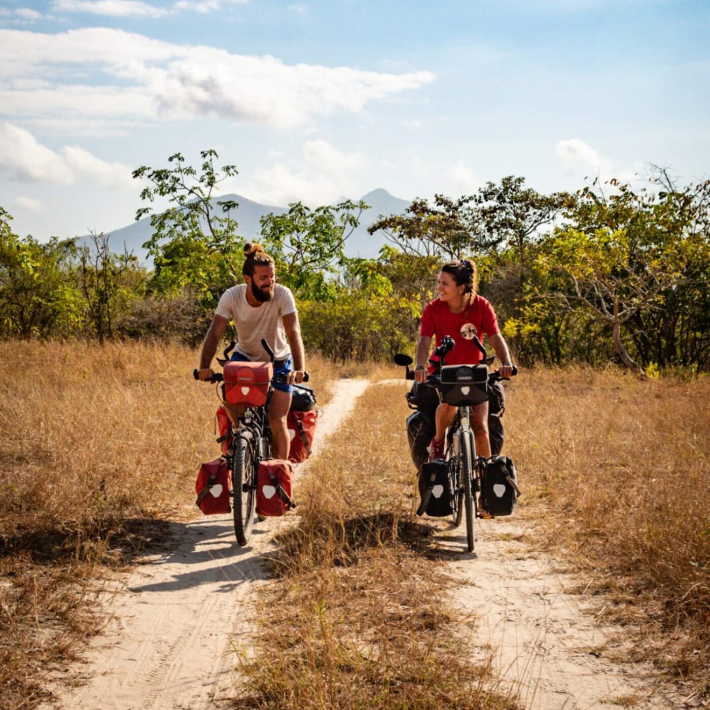 Rennes-Le Cap à vélo : Alice et Antoine racontent huit mois sur les routes episode artwork