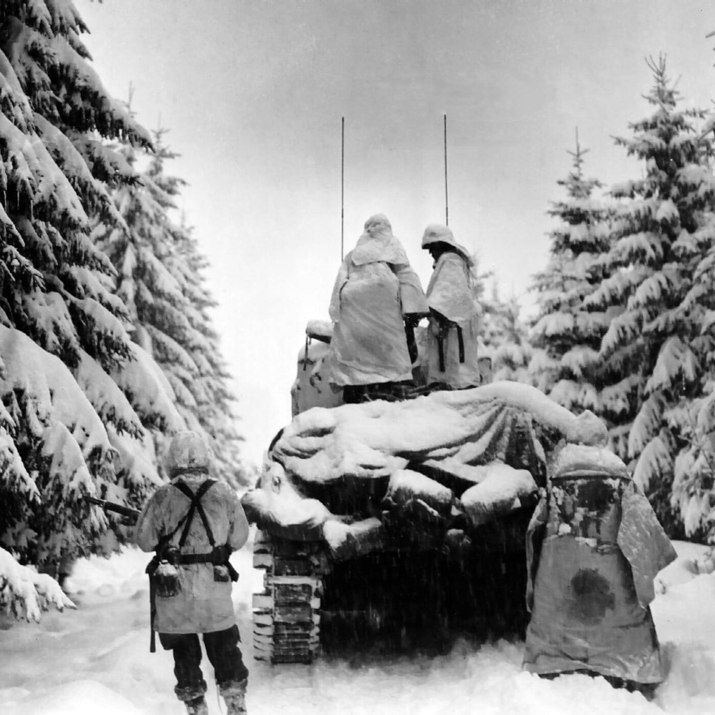 16 décembre 1944: début de la bataille des Ardennes episode artwork